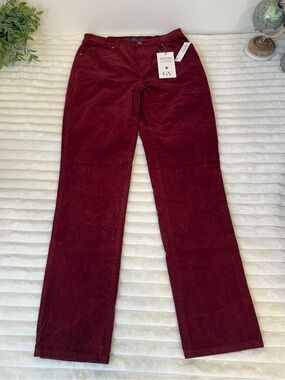 Gloria Vanderbilt micro corduroy tapered leg pants size 4